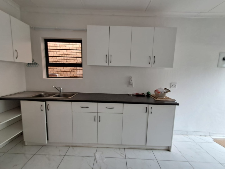 4 Bedroom Property for Sale in Roylglen Gardens Northern Cape